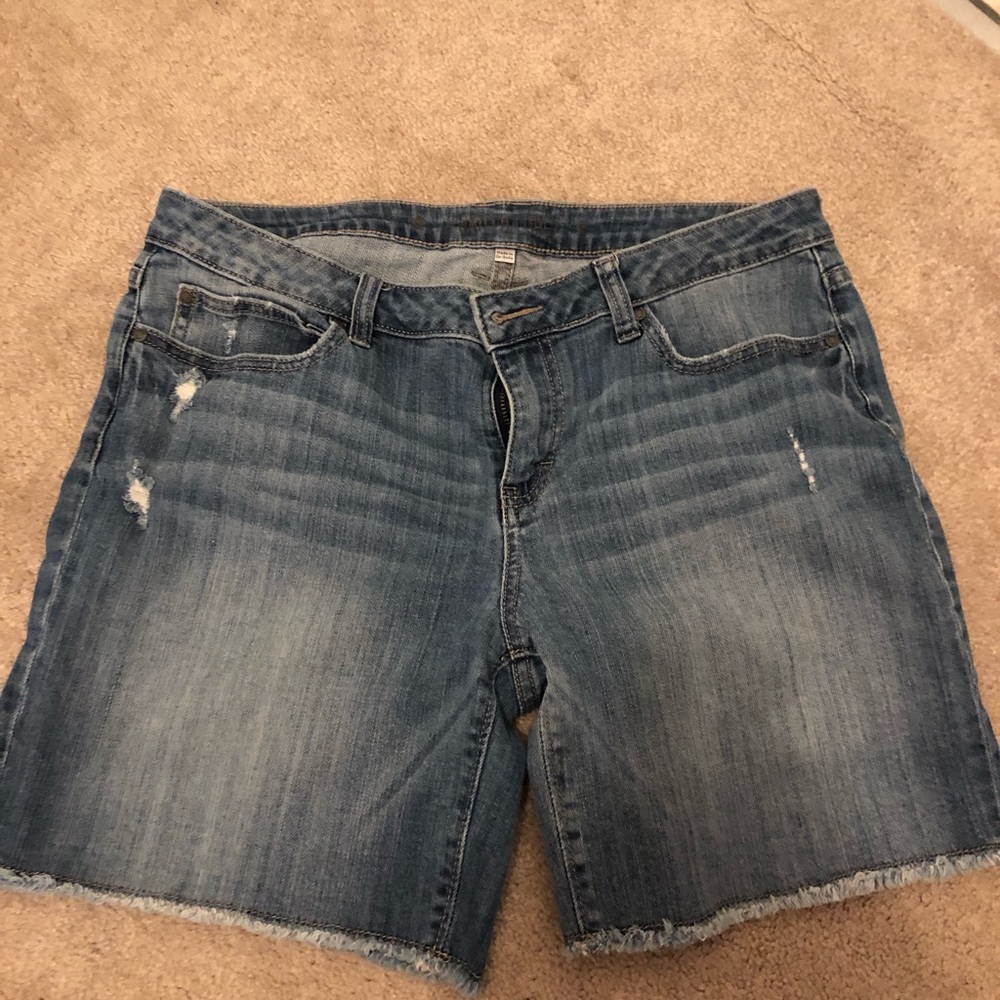Jennifer Lopez Jean shorts